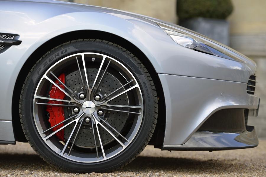 Колеса Aston Martin Vanquish 2012 года  (WW) (фото 76 из 167)